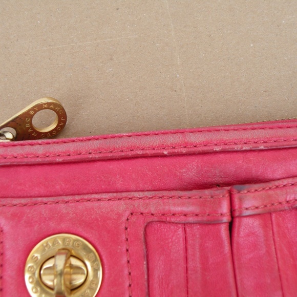 Marc Jacobs Stylish Pink Clutch with Gold Accents - Picture 2 of 4